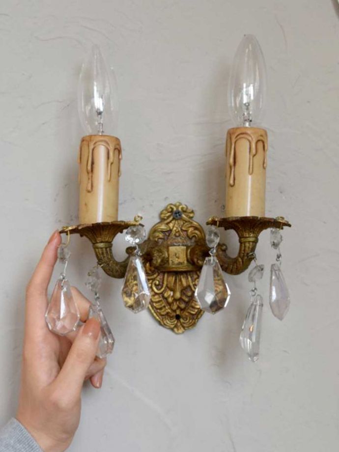 アンティークの壁付けシャンデリア