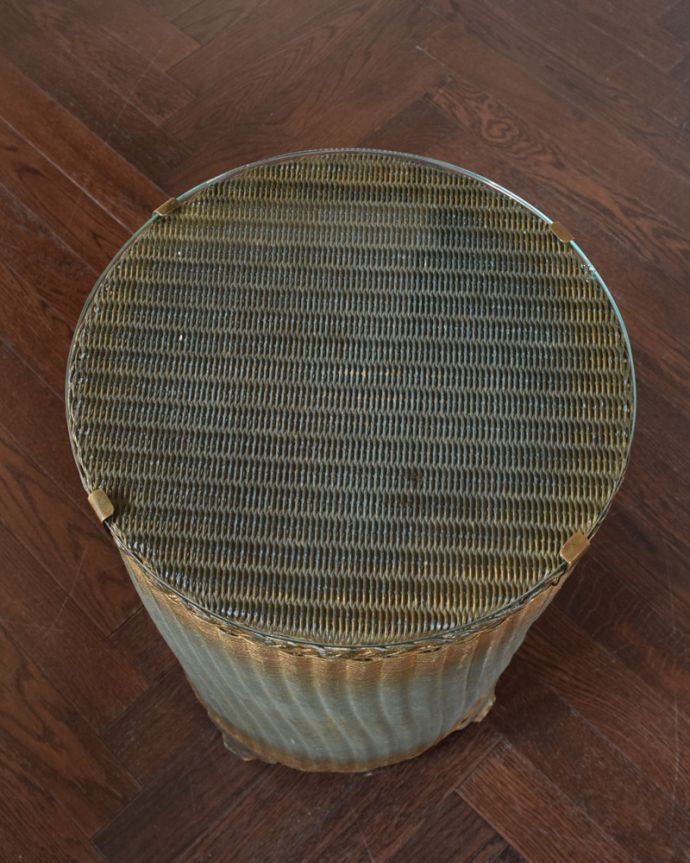 ロイドルーム　アンティーク家具　イギリスのアンティークロイドルーム家具、青色のランドリーボックス。天板も使えます天板にものを乗せて使うことも出来ます。(d-1155-f)