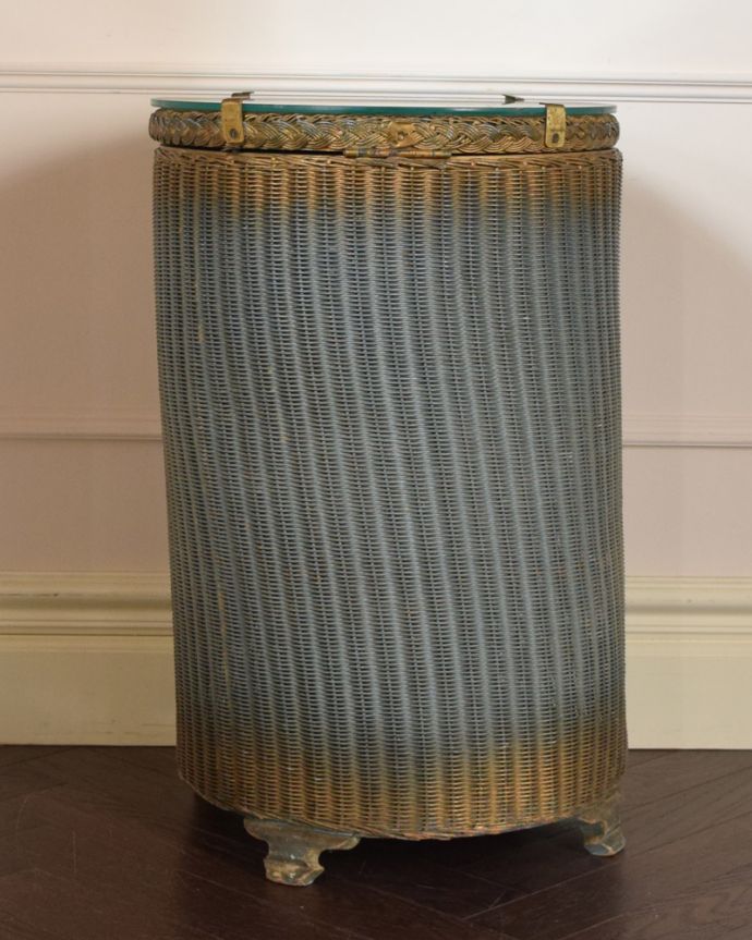 ロイドルーム　アンティーク家具　イギリスのアンティークロイドルーム家具、青色のランドリーボックス。後ろ姿も見て下さい。(d-1155-f)