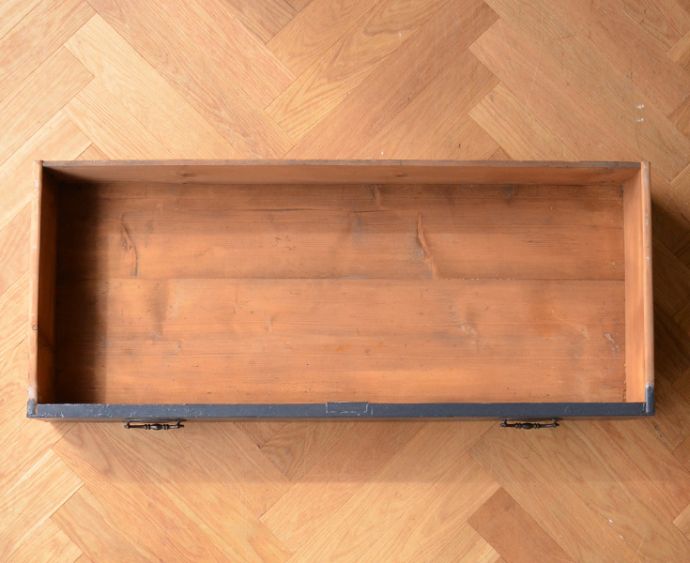 アンティークのキャビネット アンティーク家具 フレンチスタイルのアンティーク家具、ペイントのオープンシェルフ(本棚)。引き出しの内側もキレイな状態なので何でも入れられます。(d-1182-f)