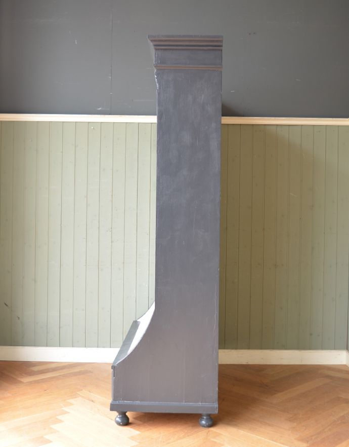 アンティークのキャビネット アンティーク家具 フレンチスタイルのアンティーク家具、ペイントのオープンシェルフ(本棚)。サイドもきれいにペイントされています。(d-1182-f)