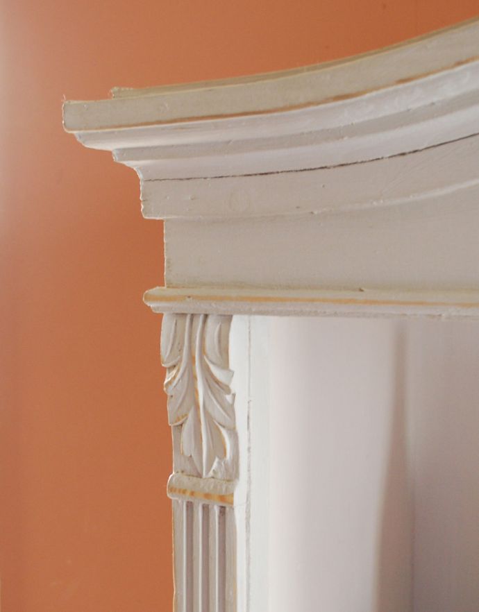 アンティークのキャビネット アンティーク家具 フランスで見つけたアンティークオープンキャビネット、ペイントされたブックケース(本棚) 。美しい彫にうっとり。(d-1185-f)