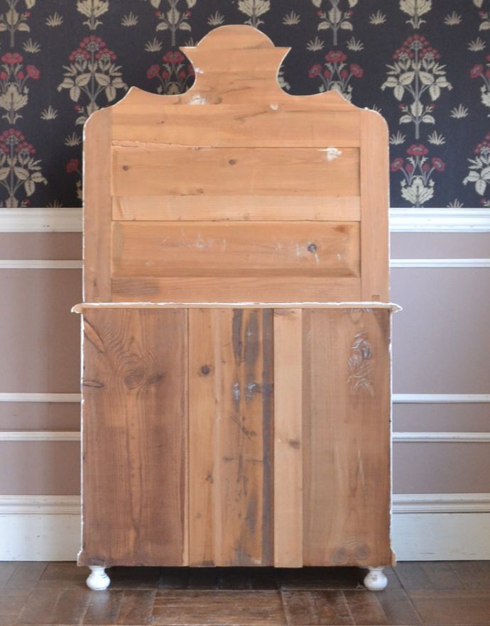 アンティークのキャビネット　アンティーク家具　フランスの可愛いアンティーク家具、爽やかなペイント仕上げのドレッサー。後ろからも見て下さい。(d-1186-f)