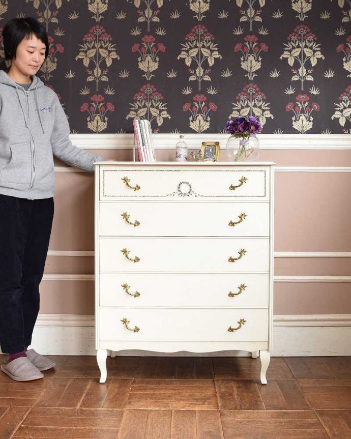 アンティークのチェスト　アンティーク家具　フランスのアンティーク家具、ドレッシーなチェストオブドローワー。毎日がお姫様気分。(d-1228-f-1)