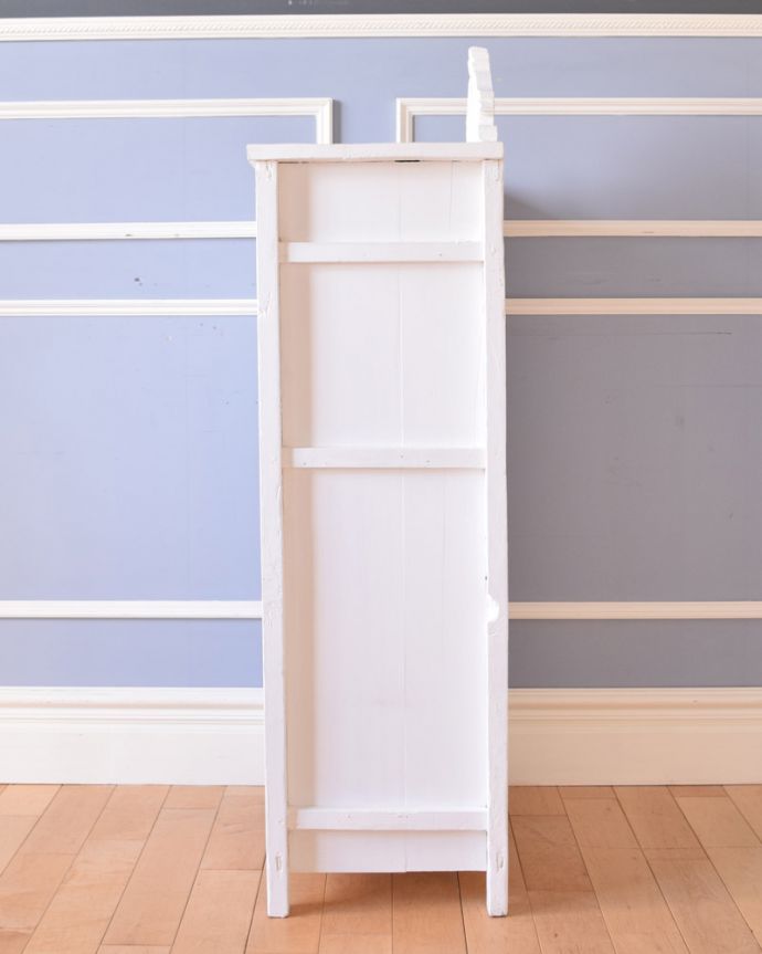 アンティークのキャビネット アンティーク家具 フランスのアンティーク家具、シンプルな造りのキャビネット。サイドもきれいにペイントされています。(d-1249-f)