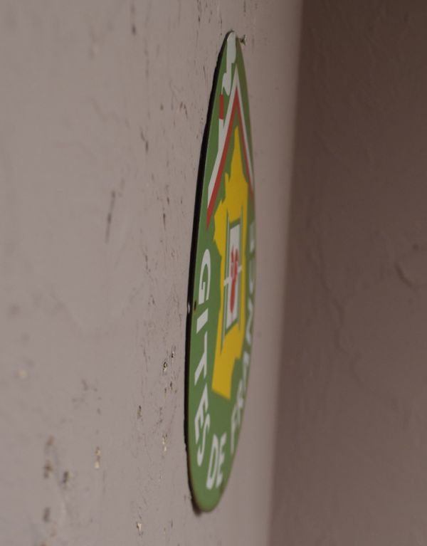 アンティーク 陶磁器の雑貨 アンティーク雑貨 フランスで買い付けたGITES DE FRANCEのヴィンテージサインプレート(看板)。壁に気軽に付けられます。(d-1258-z)