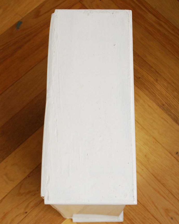 アンティークのキャビネット　アンティーク家具　アンティークの小さなキャビネット、ミラー付きのスモールキャビネット。上から見ると･･･キャビネットの形はこんな感じです。(d-1279-f)