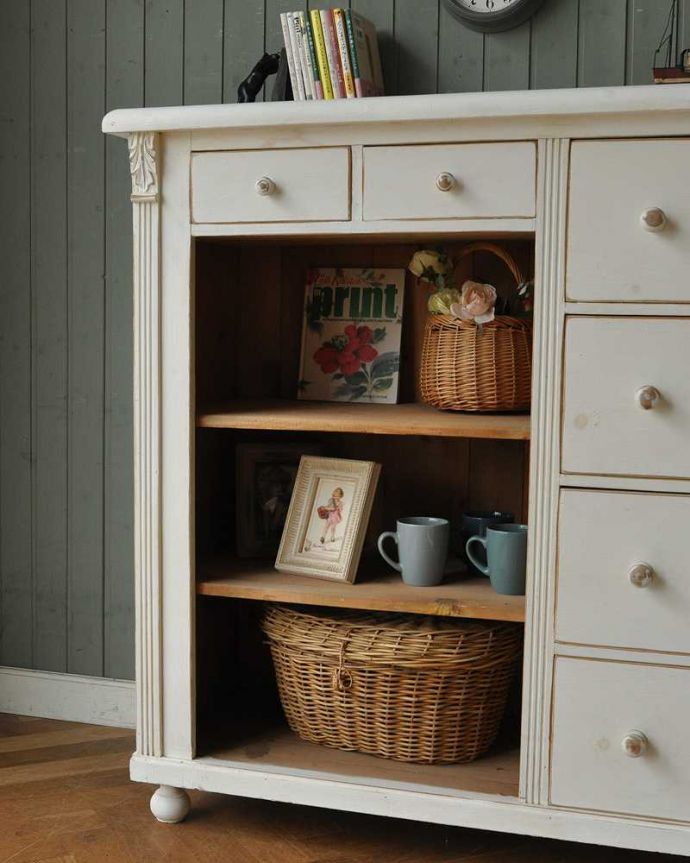 ペイントのキャビネット