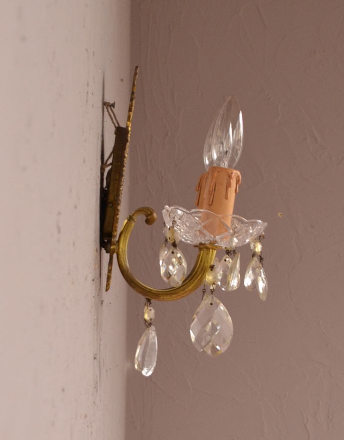 壁付けシャンデリアの側面