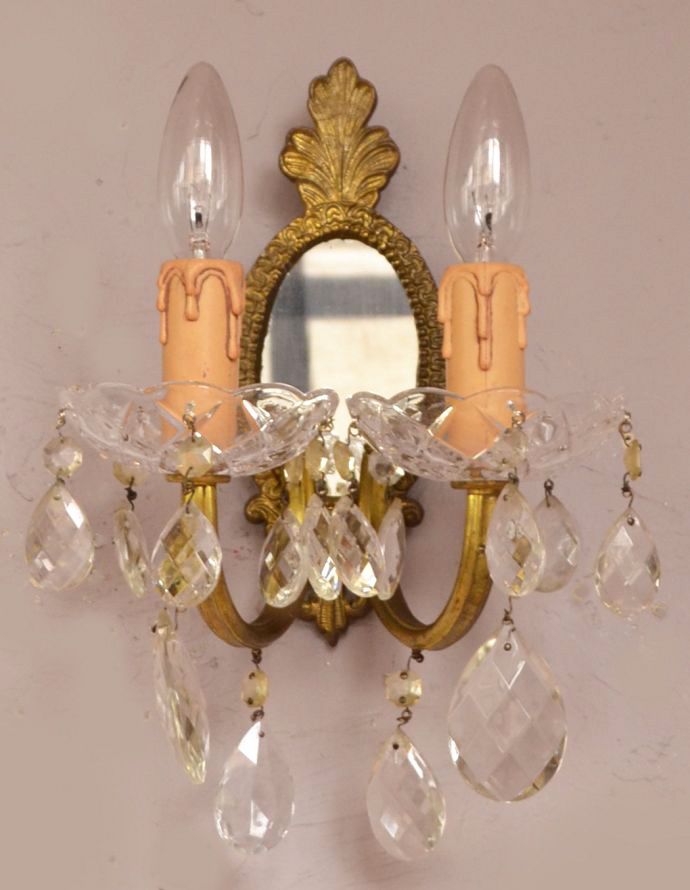 アンティークの壁付けシャンデリア