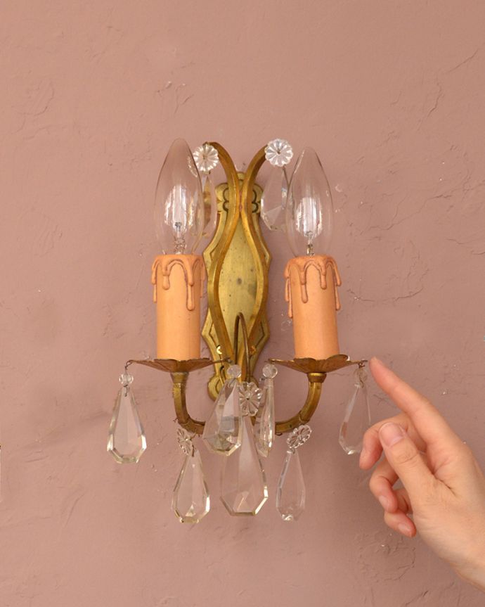 アンティークの壁付けシャンデリア