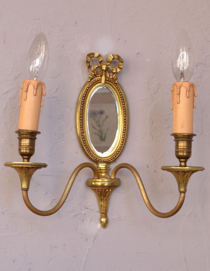 アンティークの壁付けシャンデリア