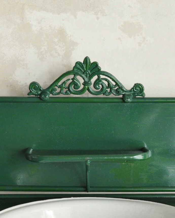 ガーデニング家具 アンティーク家具 屋外でも使えるアンティーク家具、ガーデニングにウォッシュスタンド(グリーン)。美しい飾りがポイント。(d-1312-f)