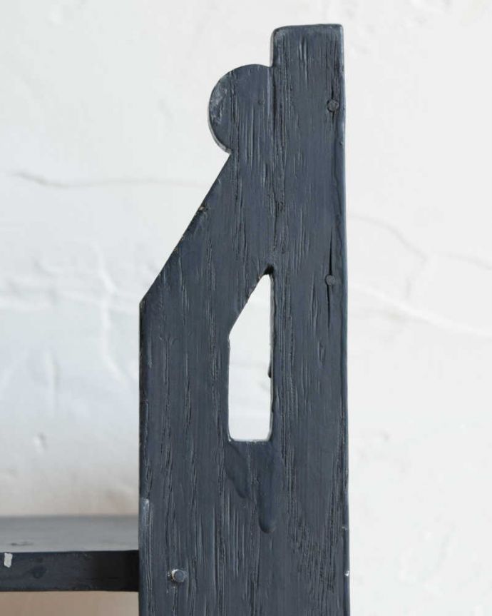 ウォールシェルフ・ウォールハンガー　アンティーク家具　フランスで見つけたペイント仕上げのアンティークウォールシェルフ。壁に取り付け出来ます。(d-1327-f)