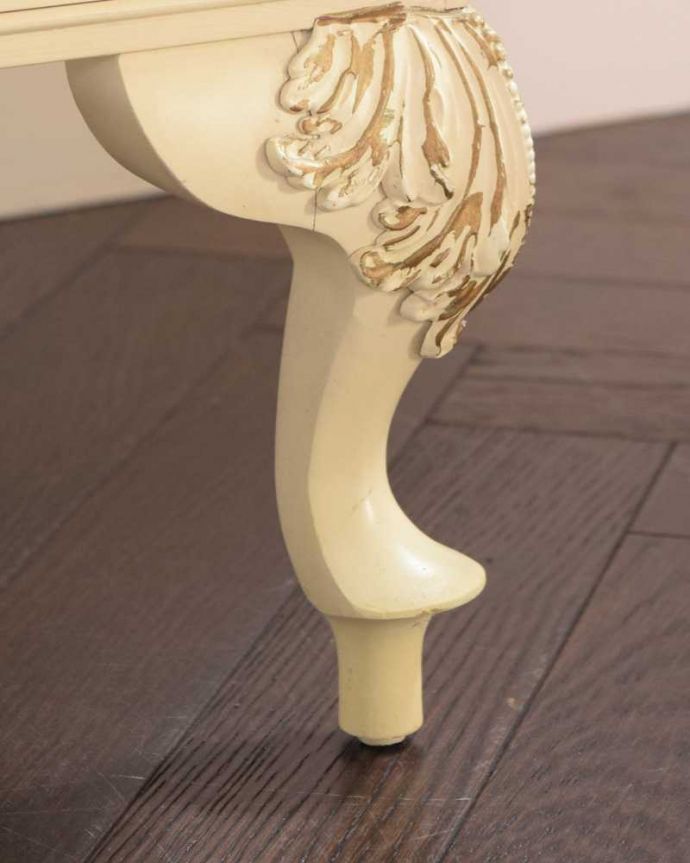 アンティークのドレッサー アンティーク家具 ドレッサーとして使えるアンティーク家具、引き出し付きのスタンドミラー(姿見) 。女性1人でラクラク運べちゃう仕掛けHandleのアンティークは、脚の裏にフェルトキーパーをお付けしています。(d-1334-f)