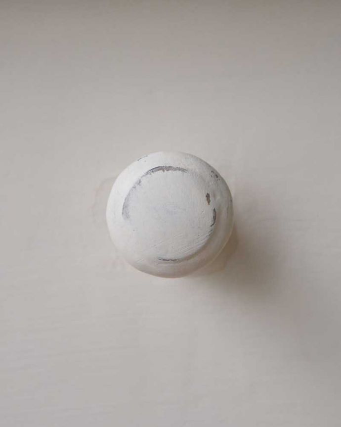 アンティークのキャビネット アンティーク家具 フランスの可愛いアンティーク家具,ペイントのドレッサー。アンティークらしい取っ手ほっこりとした風合いがいい取っ手。(d-1365-f)