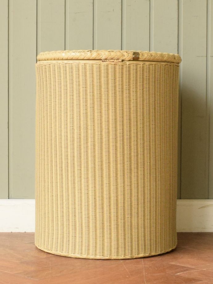 アンティークロイドルームボックスの後ろ姿