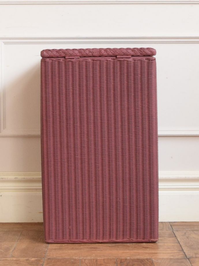 アンティークロイドルームボックスの後ろ姿