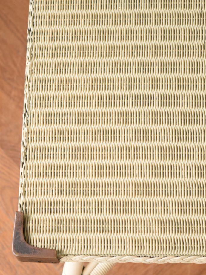 ロイドルームの天板