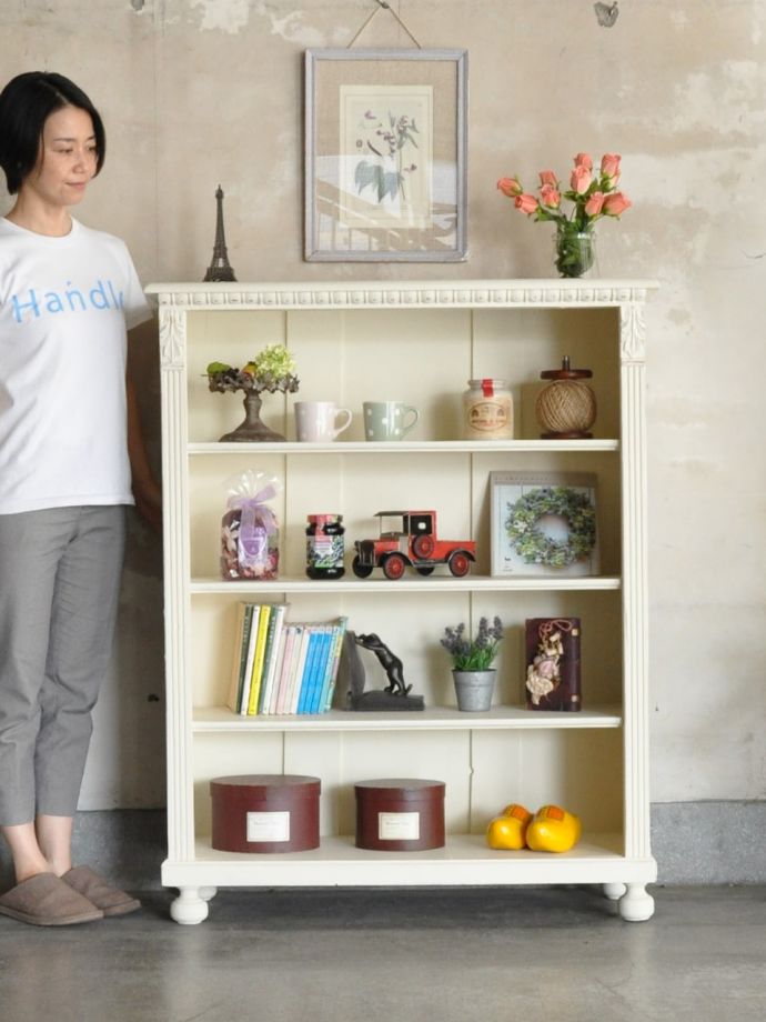 フランスのアンティーク家具、シャビーシックな雰囲気のオープン