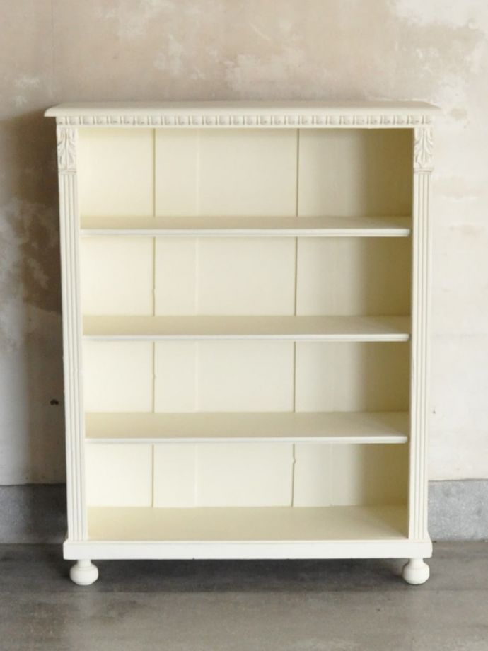 フランスのアンティーク家具、シャビーシックな雰囲気のオープン