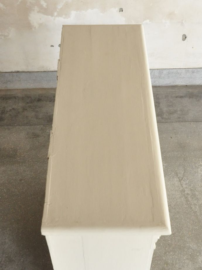 アンティークキャビネットの天板