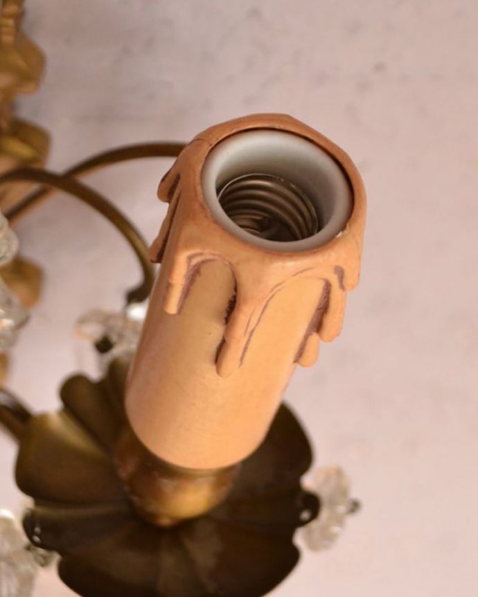 壁付けブラケット 照明・ライティング フランス照明、ガラスパーツが付いたアンティーク壁付けシャンデリア(2灯タイプ)(E17シャンデリア球付)。しっかりオーバーホウルをしたので、ご安心下さい。(d-1388-z)