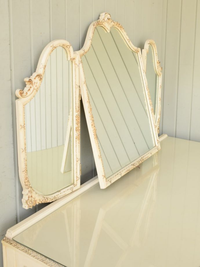 アンティークの鏡