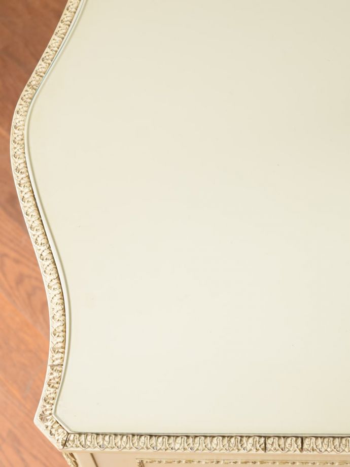 ドレッサーの天板