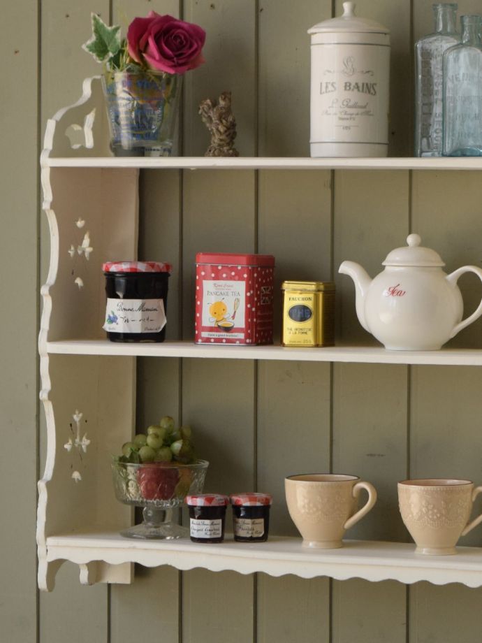おしゃれなウォールシェルフ