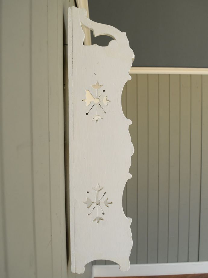 ウォールシェルフの側面