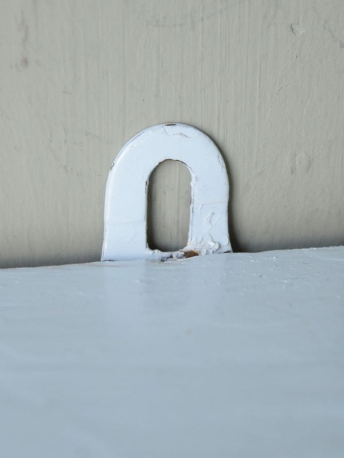 アンティークシェルフの取り付け