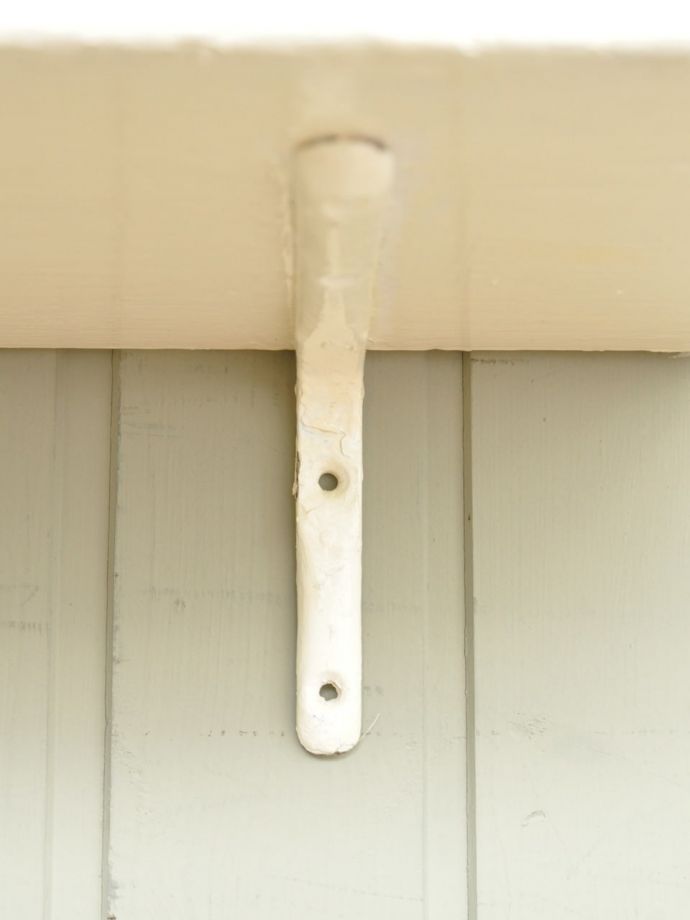 アンティークシェルフの取り付け