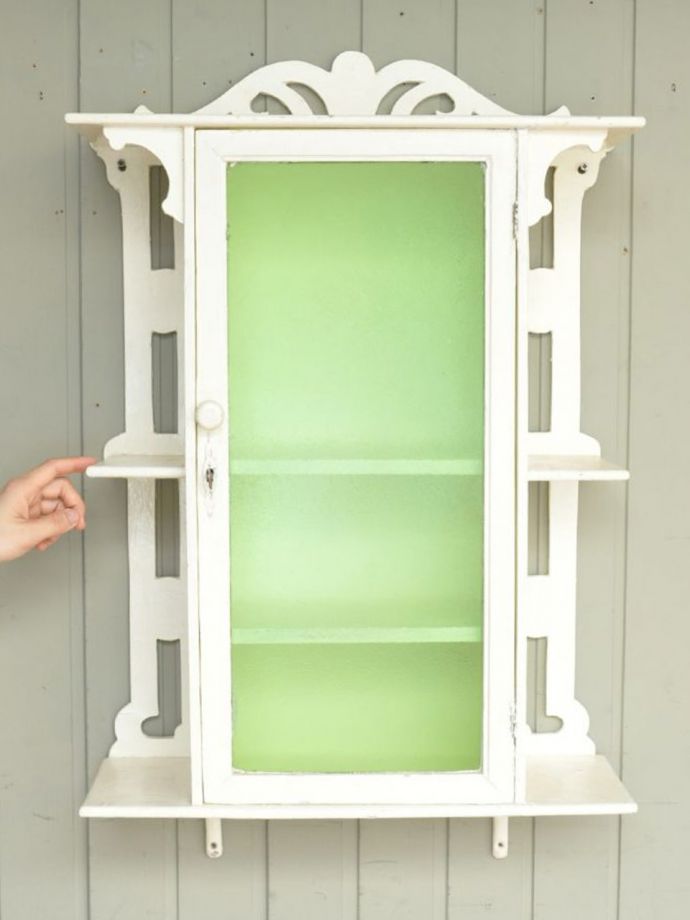 フランスのおしゃれなアンティークのキャビネット