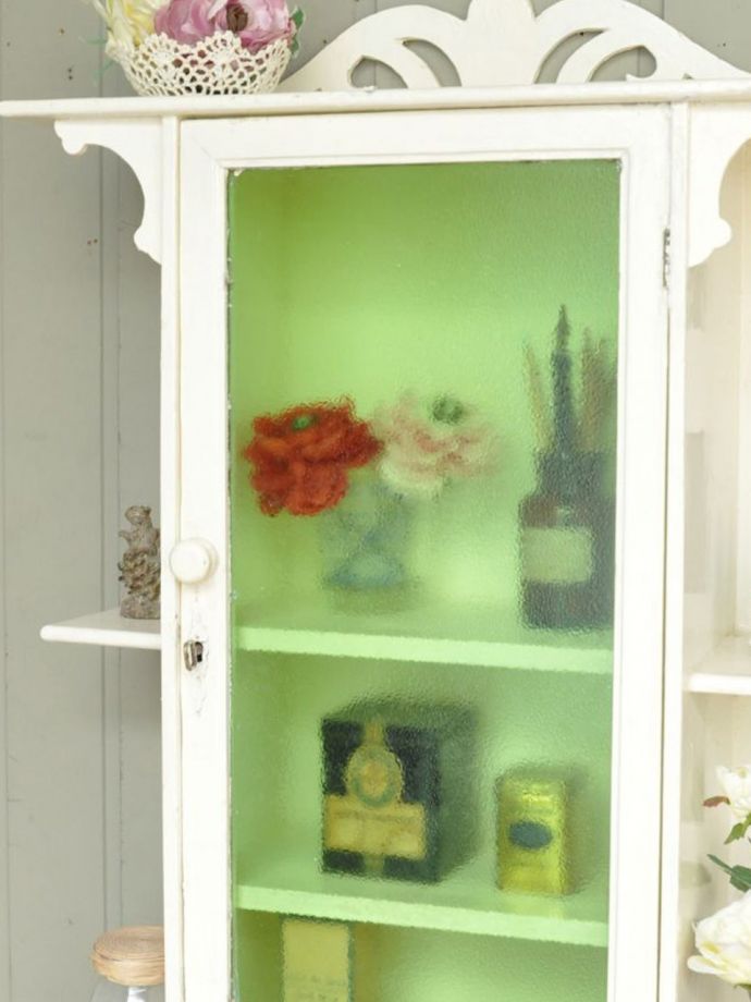 フランスらしいキャビネット