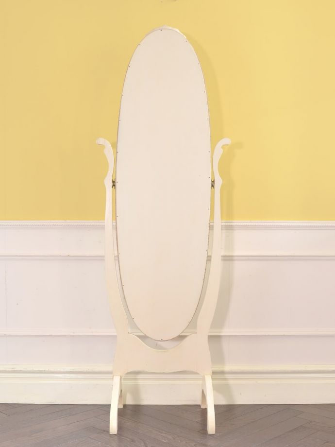 シュバルミラーの後ろ姿