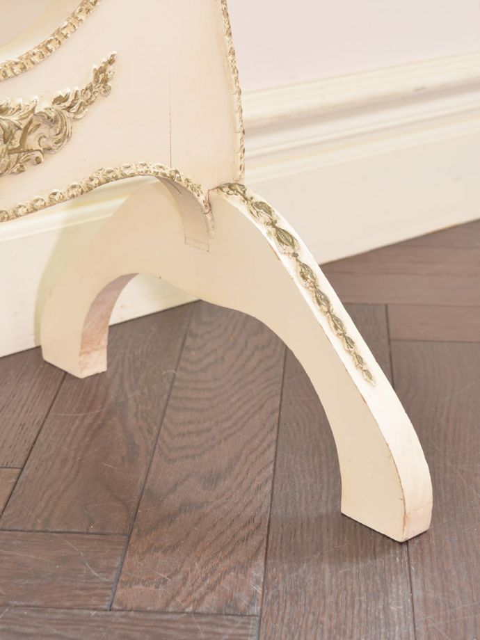 アンティーク家具の脚