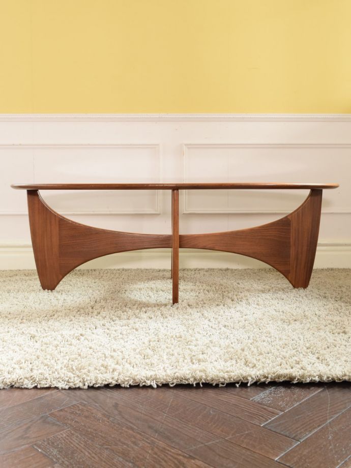 G-PLANのコーヒーテーブルの側面