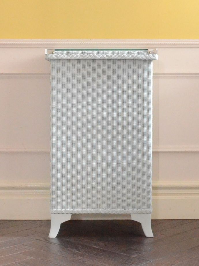 ロイドルームボックスの後ろ姿