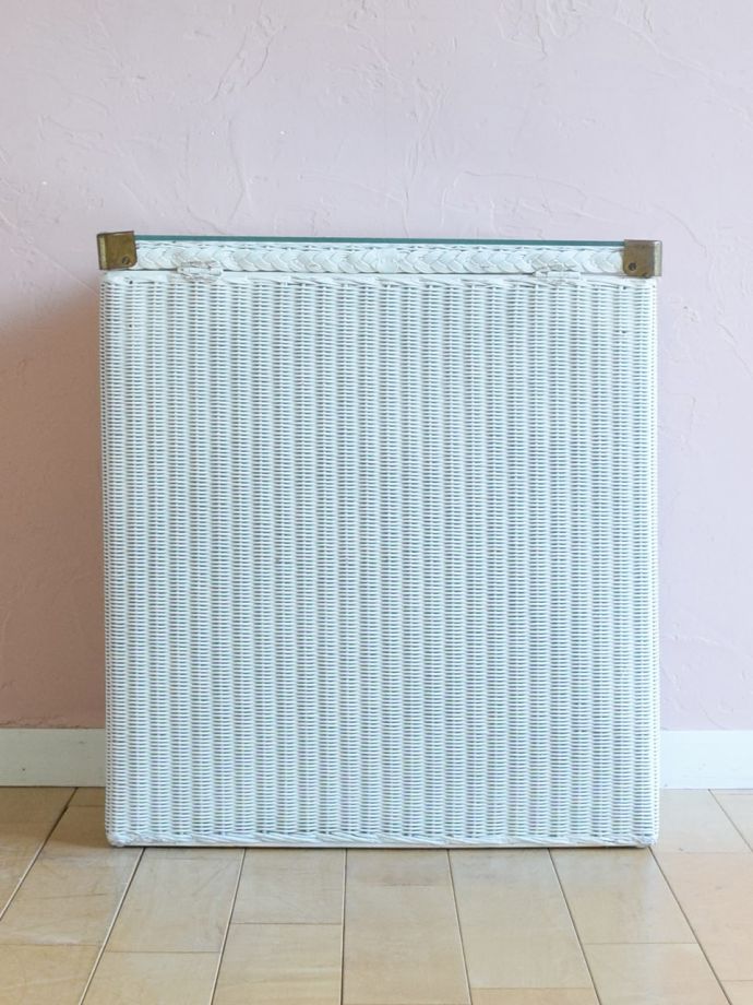 アンティークロイドルームボックスの後ろ姿