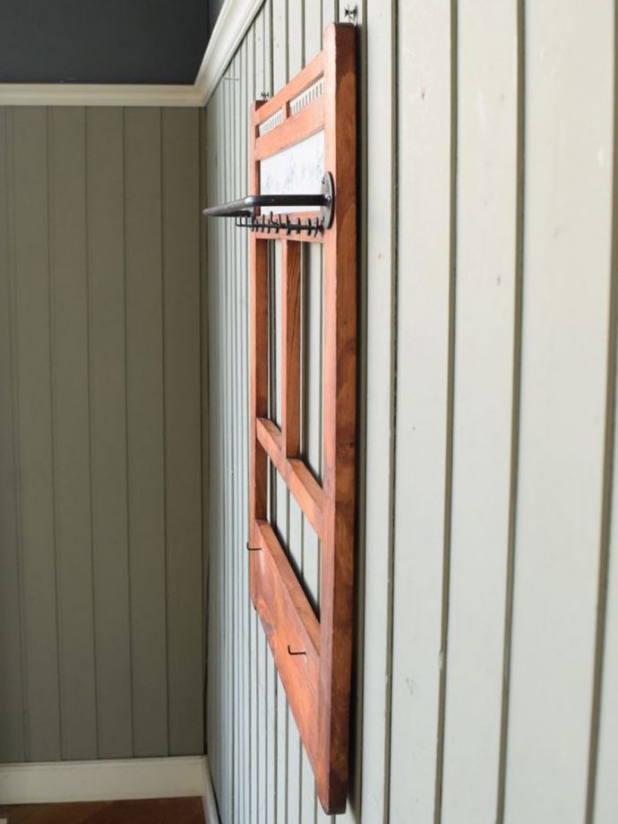 フックボードの側面