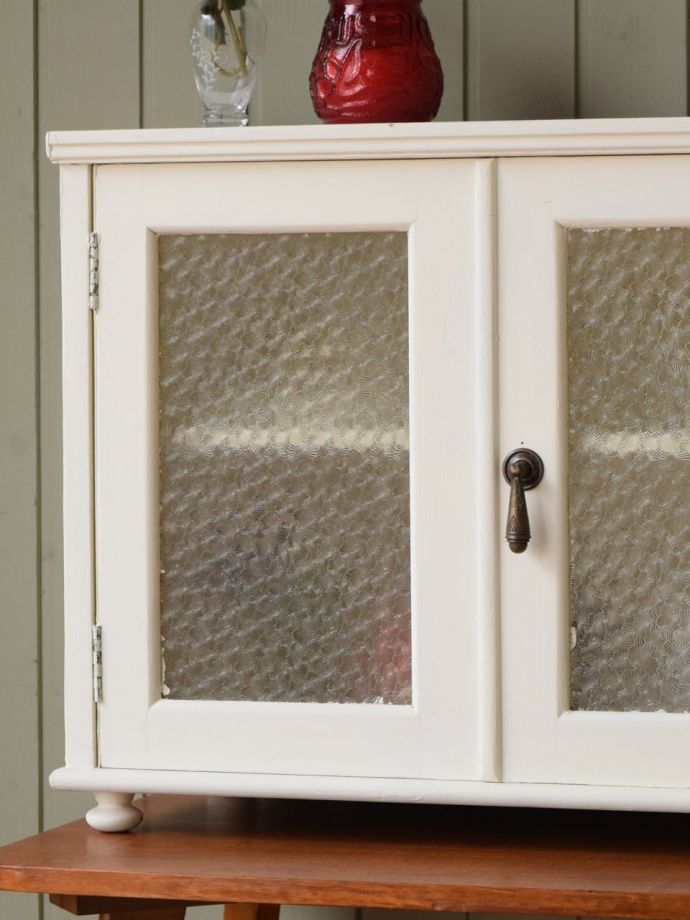 フランスらしいキャビネット