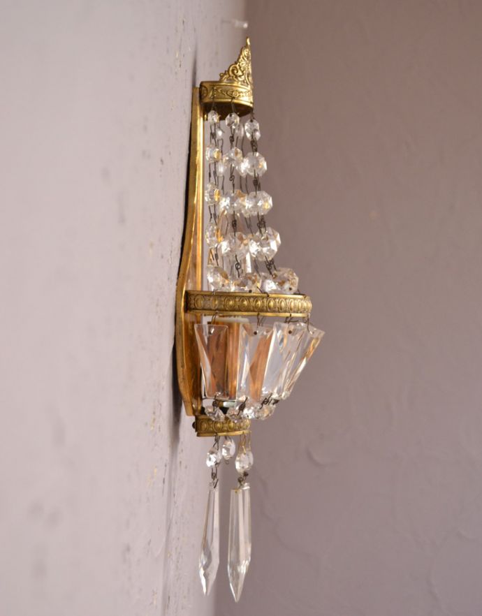 壁付けシャンデリアの側面