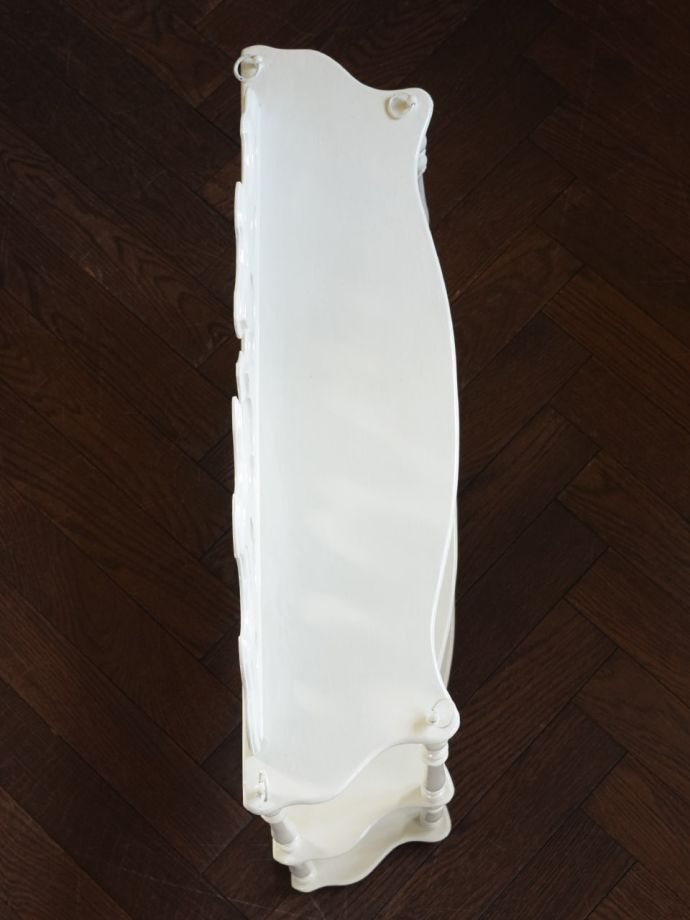 アンティークのウォールシェルフの天板