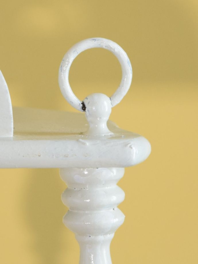 アンティークシェルフの金具