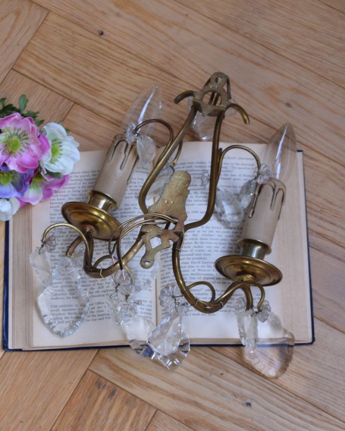 壁付けブラケット　照明・ライティング　フランスのアンティークウォールシャンデリア（Ｅ17シャンデリア球付）。しっかり修復しました日本仕様の新しい配線で修復しました。(d-1444-z)