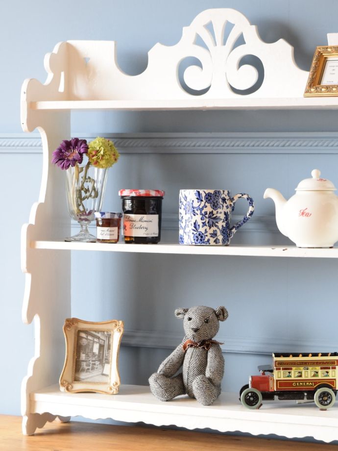 おしゃれなウォールシェルフ