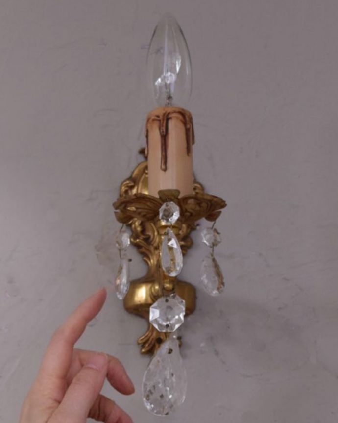 壁付けブラケット　照明・ライティング　フランス輸入のアンティークウォールシャンデリア（Ｅ17シャンデリア球付）。ウォールアクセサリーにもなる素敵なアンティークのウォールランプです。(d-1447-z)