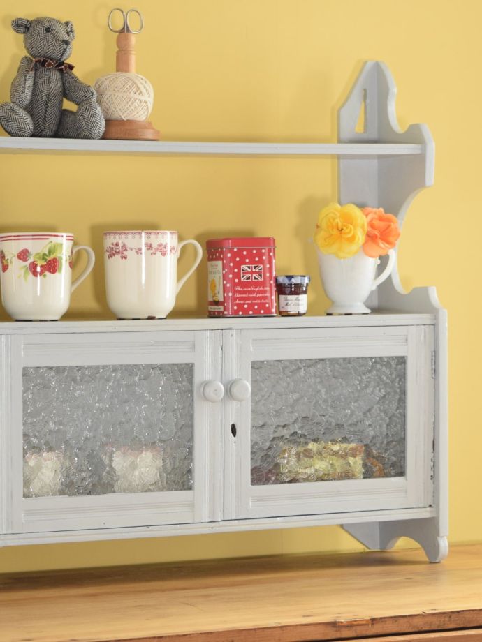 フランスらしいキャビネット