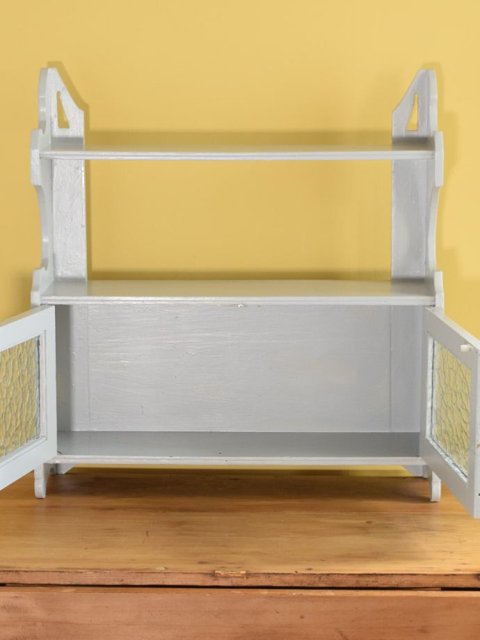 キャビネットの棚板